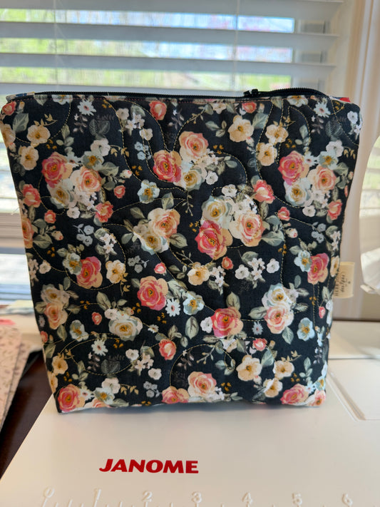 Moody Roses Zip Pouch